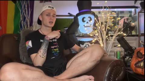 Snapshot of da_danya chatting on 10-22-25, 02:34 da_danya online show from 10-22-25, 02:34