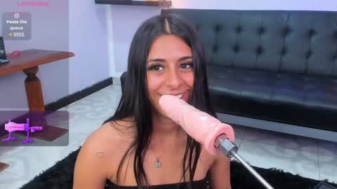 Daniela  online show from 02-11-25, 06:22