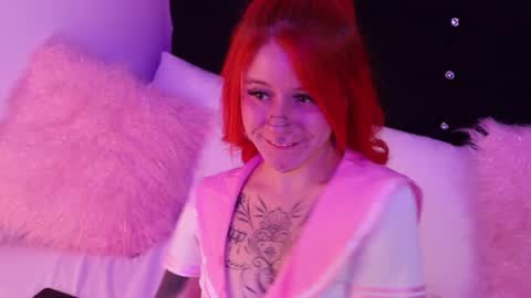 Snapshot of daarlene chatting on 12-17-24, 02:22 Darlene online show from 12-17-24, 02:22