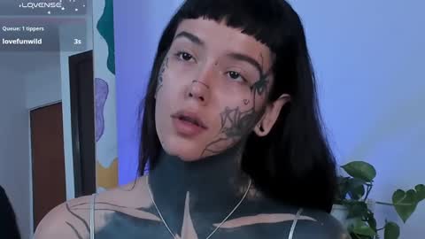 Snapshot of daarlene chatting on 03-09-25, 01:26 Darlene online show from 03-09-25, 01:26