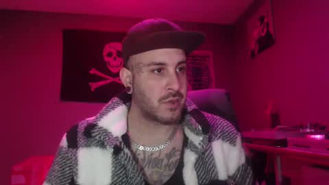 Snapshot of dabirdfree chatting on 12-22-24, 05:21 Destroyer online show from 12-22-24, 05:21