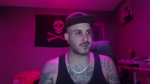 Snapshot of dabirdfree chatting on 12-28-24, 05:55 Destroyer online show from 12-28-24, 05:55