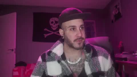 Snapshot of dabirdfree chatting on 02-07-25, 02:50 Destroyer online show from 02-07-25, 02:50