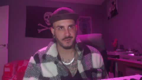 Snapshot of dabirdfree chatting on 11-02-25, 10:56 Destroyer online show from 11-02-25, 10:56