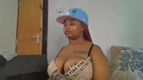 Snapshot of daddies_toy1 chatting on 10-25-25, 03:36 daddyiestoy online show from 10-25-25, 03:36
