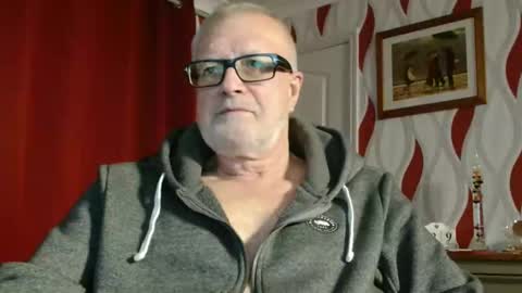 Brian ... online show from 10-29-25, 09:05