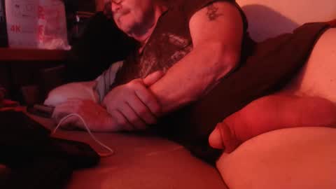Snapshot of daddiesmonstercock chatting on 12-20-25, 10:44 daddiesmonstercock online show from 12-20-25, 10:44