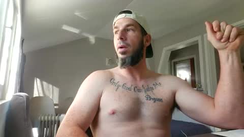 Snapshot of daddo1477 chatting on 10-29-25, 01:46 daddo1477 online show from 10-29-25, 01:46