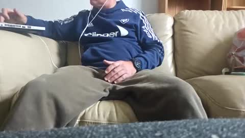 Snapshot of daddy33383 chatting on 10-18-25, 10:27 daddy33383 online show from 10-18-25, 10:27