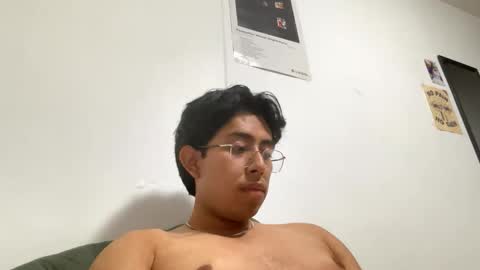 Snapshot of daddy_brunito chatting on 09-22-25, 01:29 daddy_brunito online show from 09-22-25, 01:29