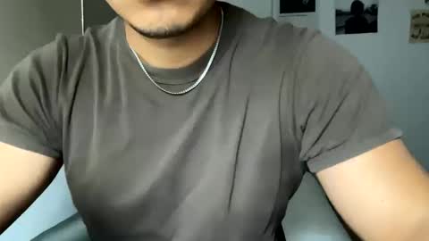 Snapshot of daddy_brunito chatting on 10-18-25, 10:32 daddy_brunito online show from 10-18-25, 10:32