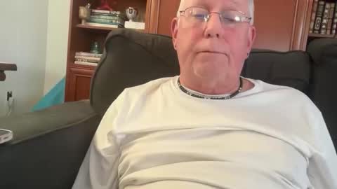 Snapshot of daddycok4 chatting on 10-31-25, 12:50 DaddyCok4 online show from 10-31-25, 12:50