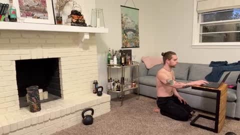 Snapshot of daddydaydrinkz chatting on 12-30-24, 11:06 DaddydayDrinkz online show from 12-30-24, 11:06