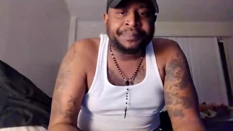 Snapshot of daddydickxm chatting on 02-08-25, 11:55 daddydickxm online show from 02-08-25, 11:55