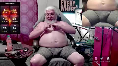 Snapshot of daddydom4fun chatting on 03-25-26, 11:00 Daddydom4fun online show from 03-25-26, 11:00