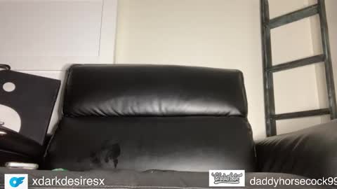 Snapshot of daddyhorsecock99 chatting on 10-18-25, 05:10 daddyhorsecock99 online show from 10-18-25, 05:10