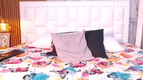 JAZMIN online show from 01-21-25, 10:51