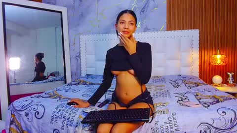 JAZMIN online show from 02-15-25, 07:39