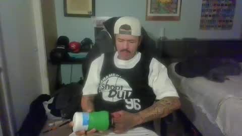 Snapshot of daddyjayare760 chatting on 03-02-25, 02:19 daddyjayare760 online show from 03-02-25, 02:19