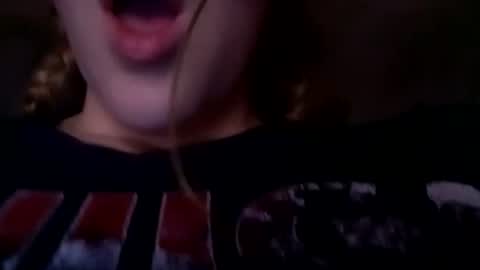 Snapshot of daddylookatmylonglegs chatting on 09-26-25, 07:01 Caroline online show from 09-26-25, 07:01