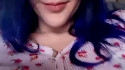 Snapshot of daddylookatmylonglegs chatting on 10-12-25, 11:42 Caroline online show from 10-12-25, 11:42