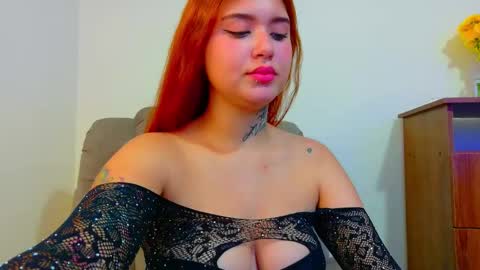Snapshot of daddys_little_secrett chatting on 09-21-25, 12:56 Valen online show from 09-21-25, 12:56