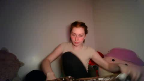 Snapshot of daddysdollhouse chatting on 12-16-24, 07:04 Saoirse online show from 12-16-24, 07:04