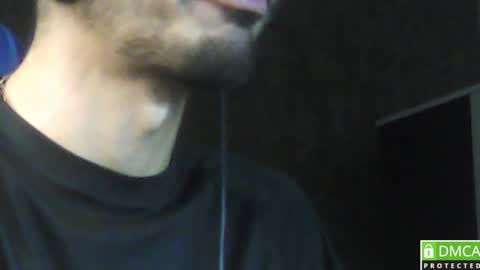 Snapshot of daddyselim chatting on 05-10-26, 12:27 the alpha online show from 05-10-26, 12:27