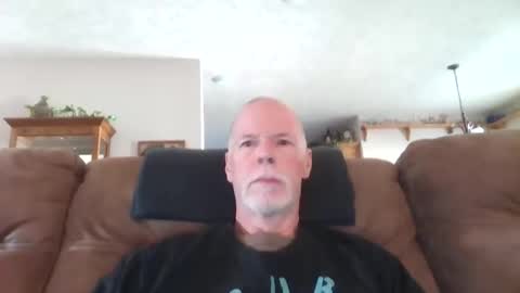 Snapshot of daddysmk chatting on 11-01-25, 05:37 daddysmk online show from 11-01-25, 05:37