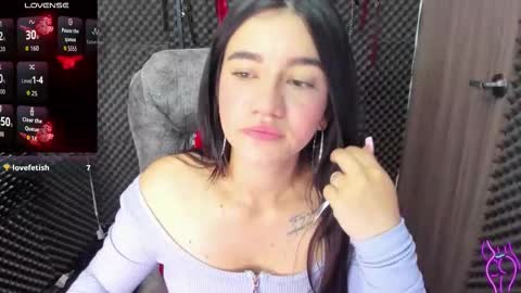 Lili online show from 10-29-25, 03:58