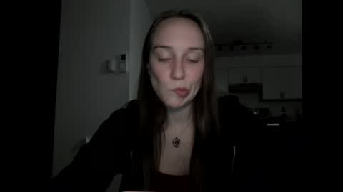 Snapshot of daddysssgoodgirl chatting on 10-25-25, 07:16 daddys good girl online show from 10-25-25, 07:16