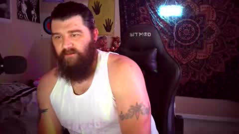 Snapshot of daddystreamingbadly chatting on 12-16-25, 06:18 daddystreamingbadly online show from 12-16-25, 06:18