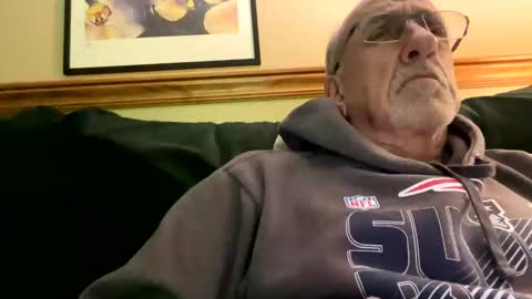 Snapshot of daddyweis chatting on 11-01-25, 11:29 daddyweis online show from 11-01-25, 11:29