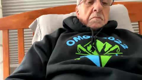 Snapshot of daddyweis chatting on 11-22-25, 04:33 daddyweis online show from 11-22-25, 04:33