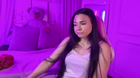 Snapshot of daenerysbm chatting on 03-09-26, 06:45 Naomy online show from 03-09-26, 06:45