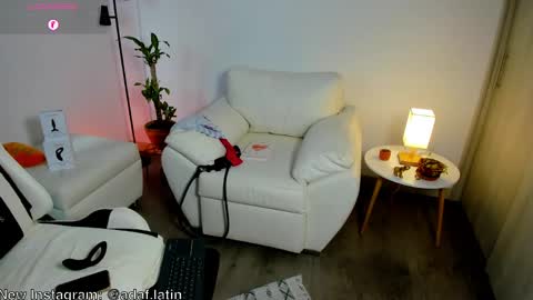 Snapshot of dafboy_ chatting on 05-06-26, 03:17 Allan Daf online show from 05-06-26, 03:17