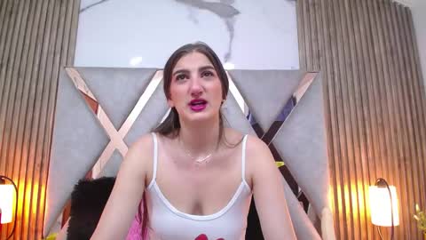 Dafne Castro online show from 04-21-26, 07:39