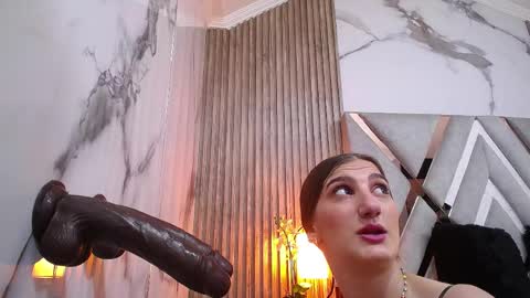 Dafne Castro online show from 04-23-26, 08:00