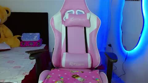 Snapshot of dafne_hot77 chatting on 03-11-25, 06:41 dafne_hot77 online show from 03-11-25, 06:41