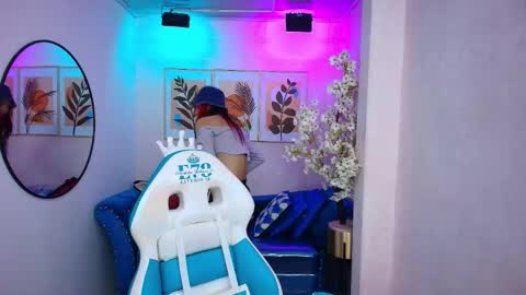 dafne huges online show from 09-09-25, 07:46