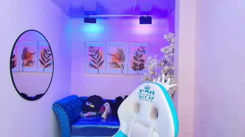 dafne huges online show from 09-29-25, 07:40