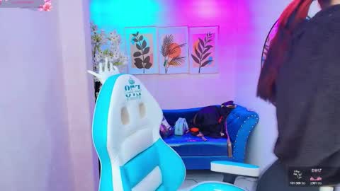 dafne huges online show from 11-19-25, 07:25