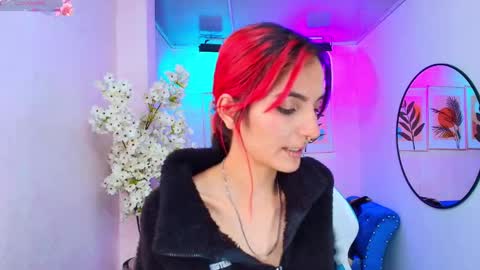 dafne huges online show from 11-21-25, 07:12