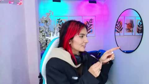 dafne huges online show from 12-05-25, 07:21