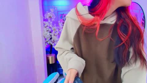 dafne huges online show from 12-14-25, 11:48