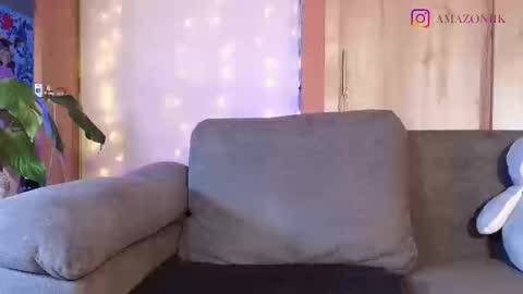 Snapshot of dafne_shark chatting on 09-20-25, 02:07 LORENA  online show from 09-20-25, 02:07