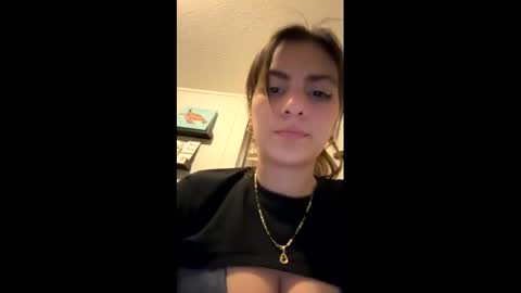 Snapshot of dafnecloutier chatting on 01-23-25, 01:41 Dafne 27 Cory-24 online show from 01-23-25, 01:41