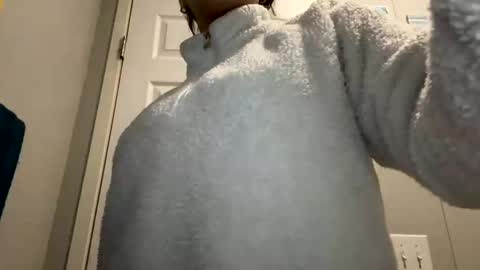 Snapshot of dafnecloutier chatting on 02-16-25, 08:33 Dafne 27 Cory-24 online show from 02-16-25, 08:33