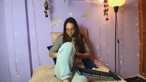 dafnemel online show from 12-22-25, 06:38