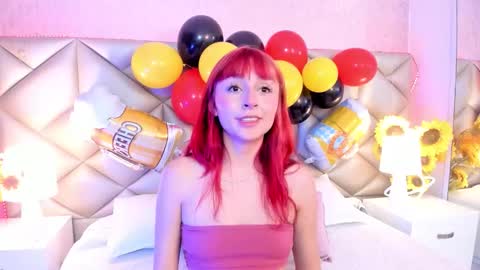 Snapshot of dafnne_hall chatting on 09-27-25, 04:17 Dafnne online show from 09-27-25, 04:17